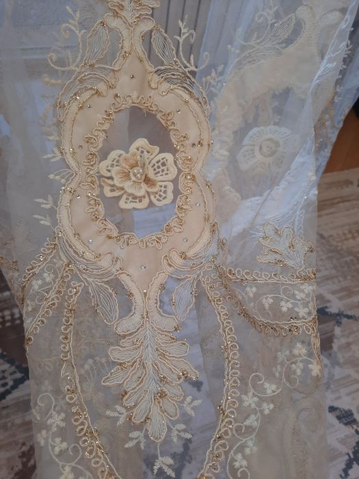 Продам тюль 3Д.  8м