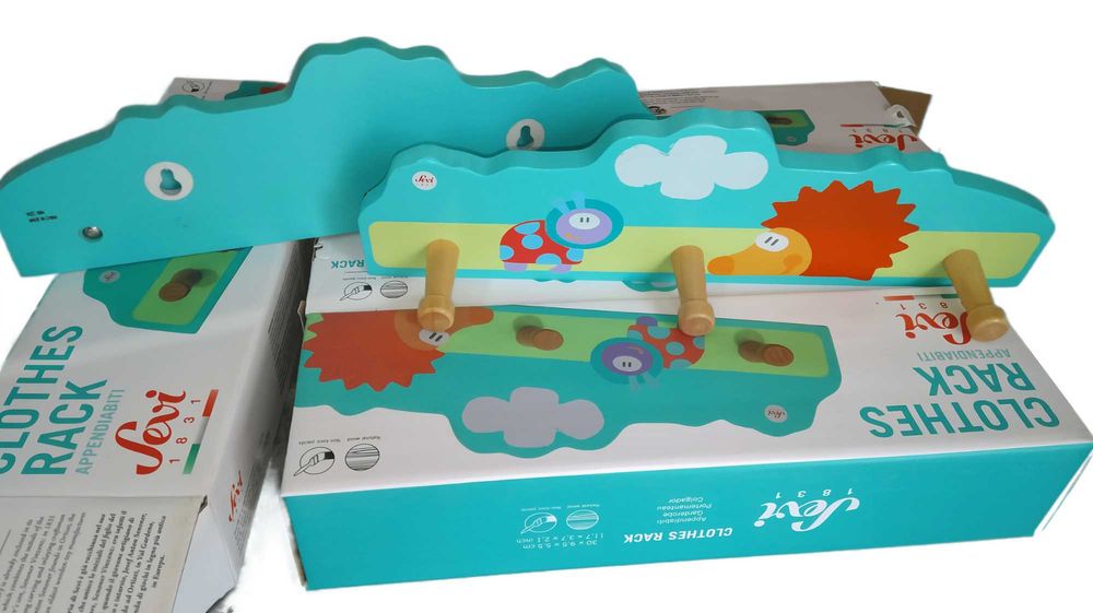 Чудесни дървени детски закачалки 3-ка в кутия / всичко с дърво