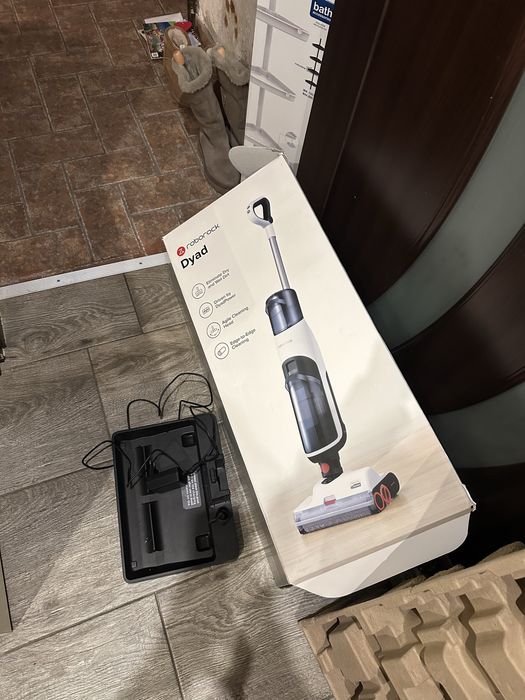 Вертикална прахосмукачка Roborock Dyad