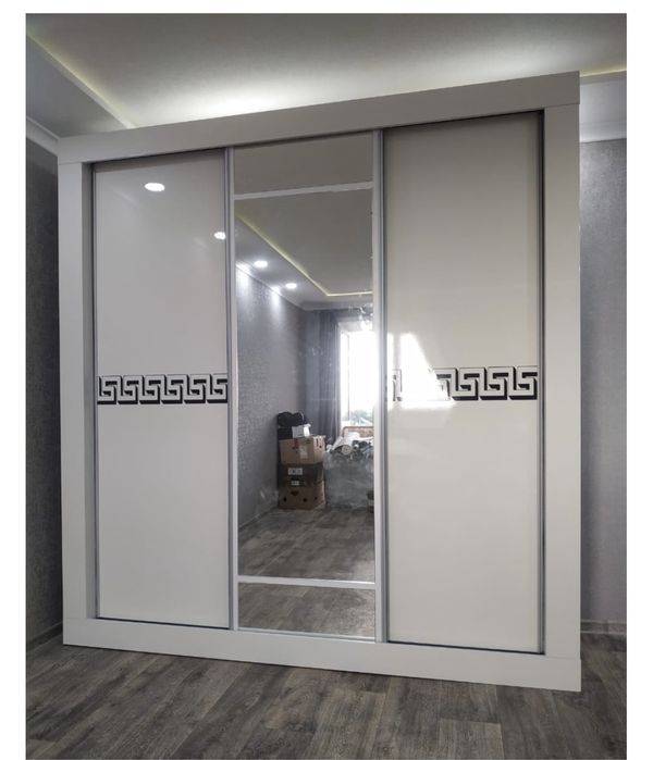 Срочно продам шкаф купе