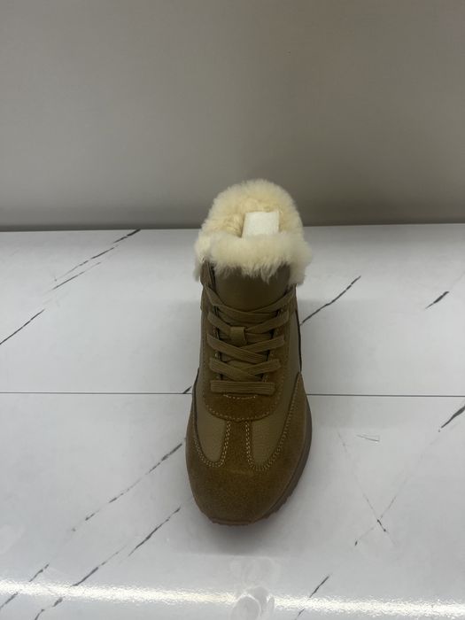 зимние кроссовки