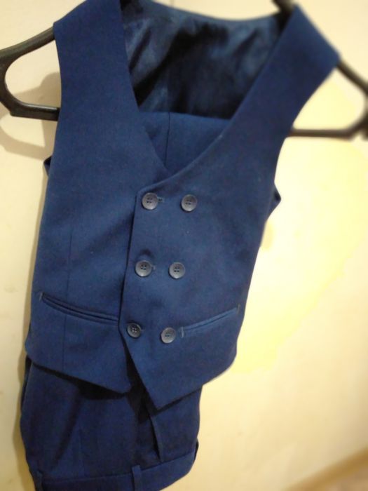 Школьная костюм тройка