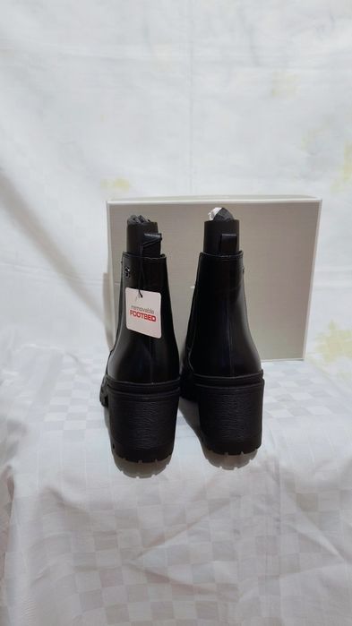 Чисто нови Tamaris от сърцето на Хамбург