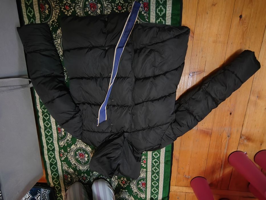 Продаю зимние куртки