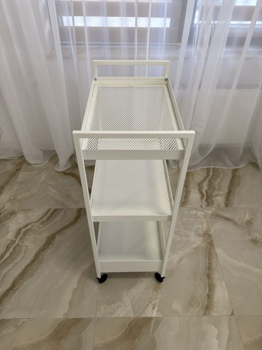 Ucenic cosmetic alb metal