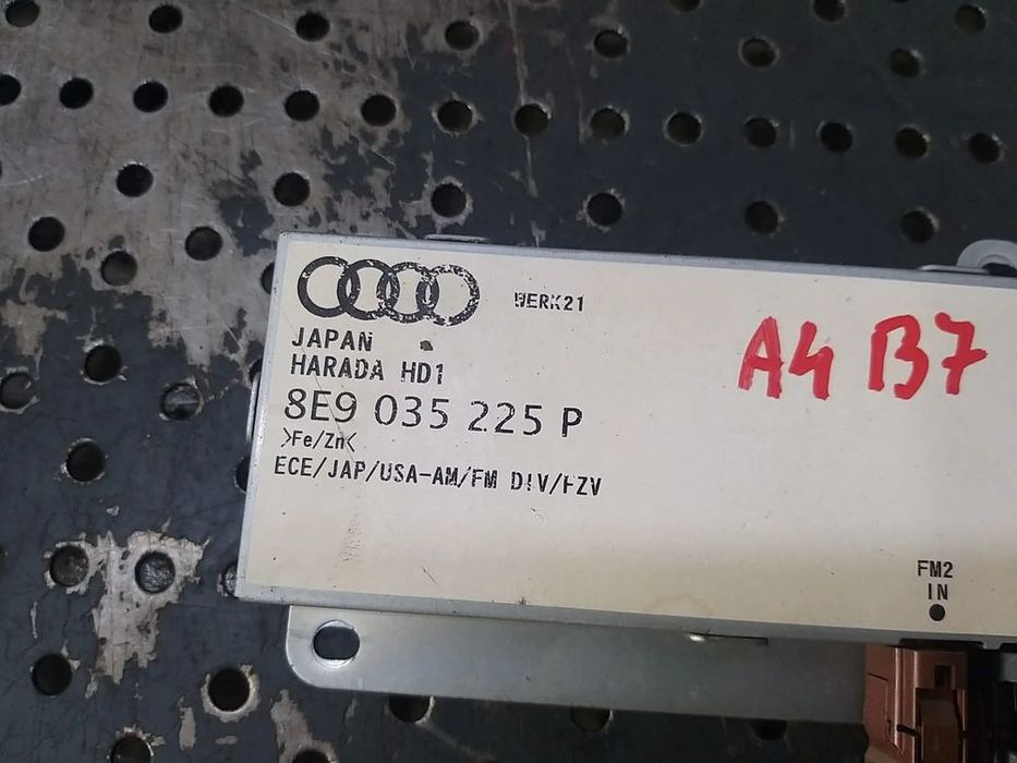 Amplificator antena radio audi a4 b7 8e 8e9035225p