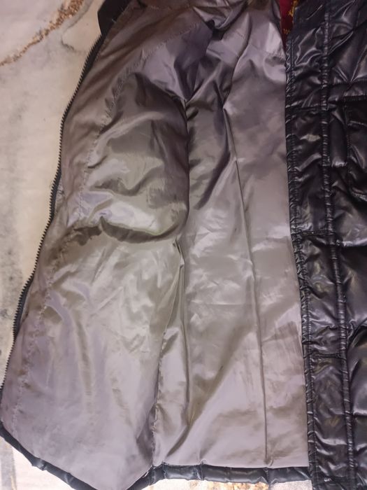 Продам черную куртку