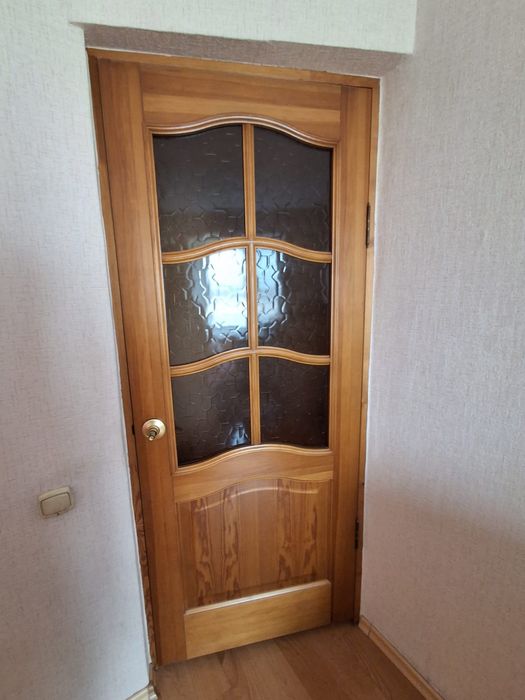 Продам двери цельное дерево