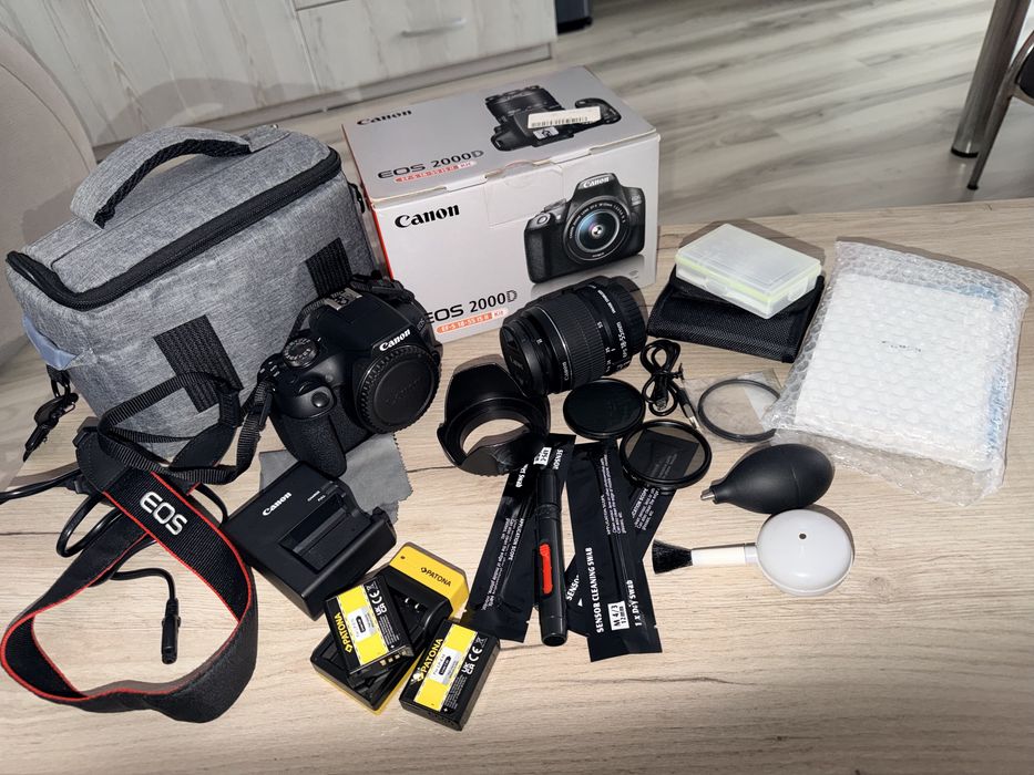 Canon EOS 2000D