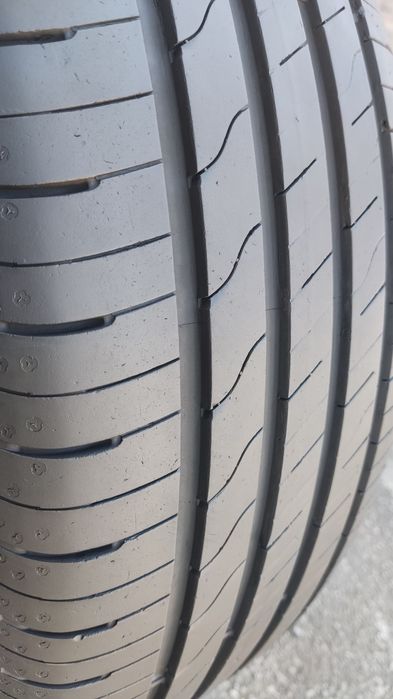 1брой лятна гума 215/55/17 GoodYear Efficient Grip Performance 2
dot4222