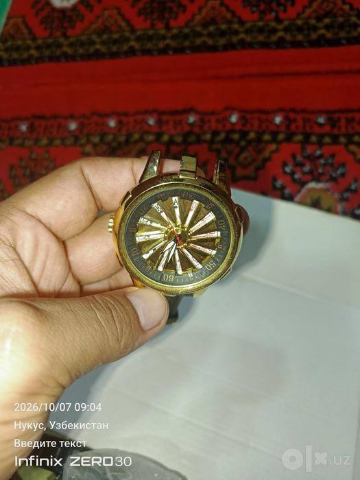 Саатлар  сатлады