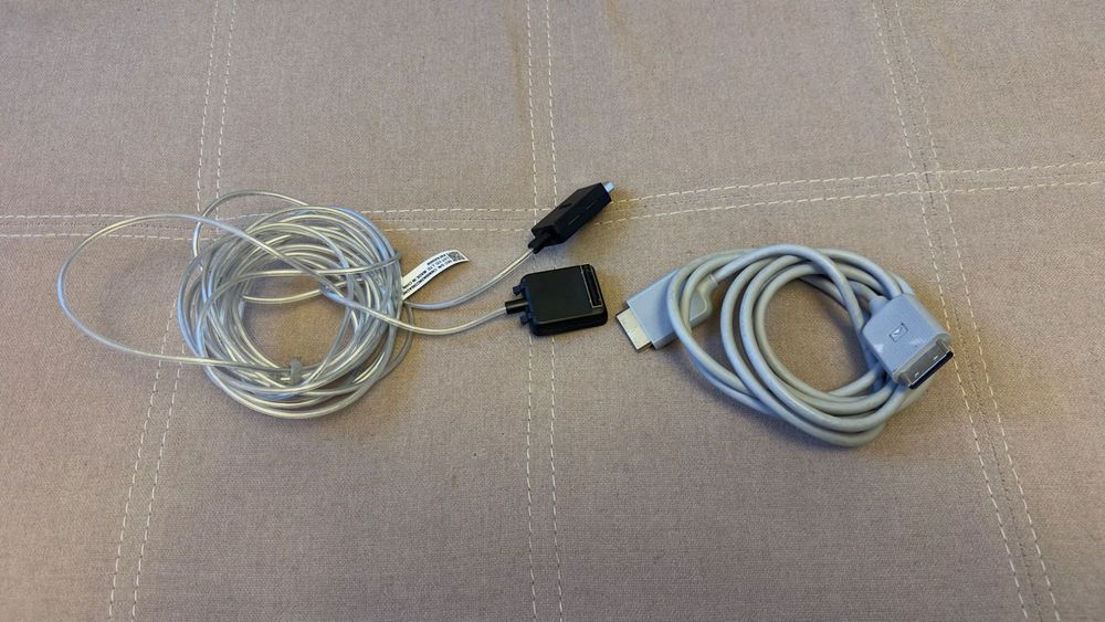 vand doua cabluri One Connect TV Samsung