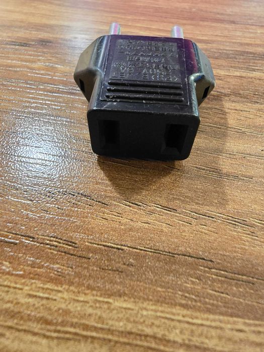 Преходник UK - US kъм EU шуко, Универсален