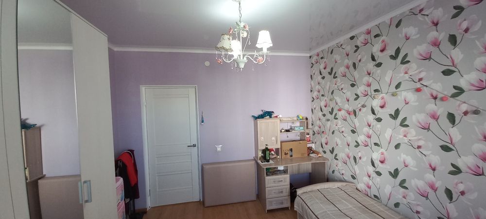 Продам 2 ком кв в 5 мкр 9 дом