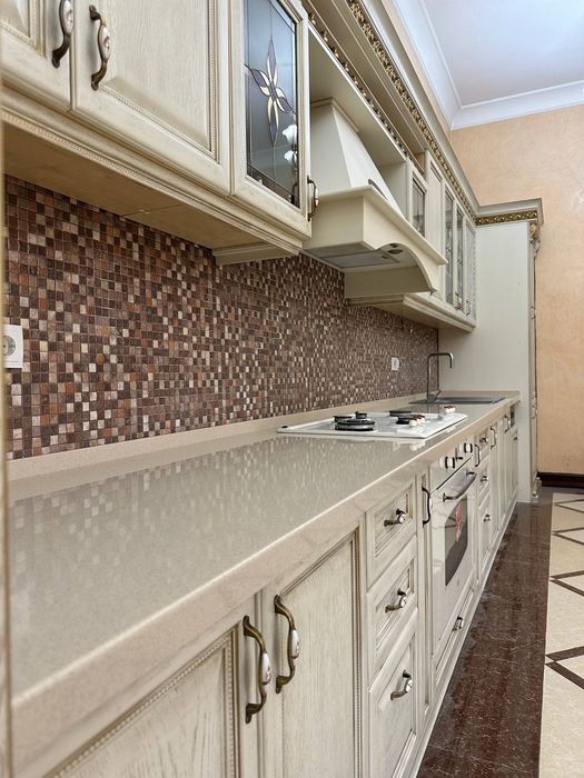 Кварц,акрил,мрамор,гранит,керамогранит