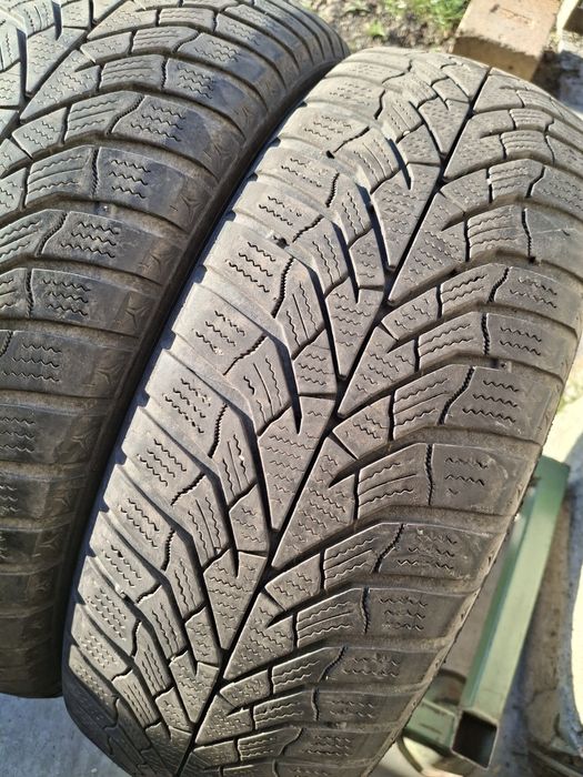 2  Anvelope de iarnă 195 65 r15 Kumho