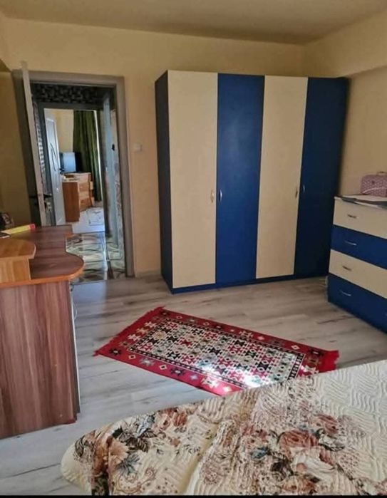 Apartament cu 4 camere de vânzare în Mizil jud Prahova.