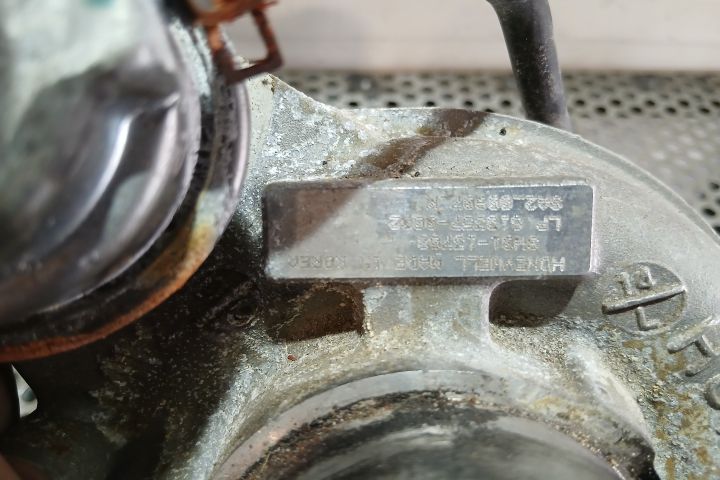 Turbosuflanta SH01-13700 SH01-13700 Mazda CX-5 prima generatie (KE)