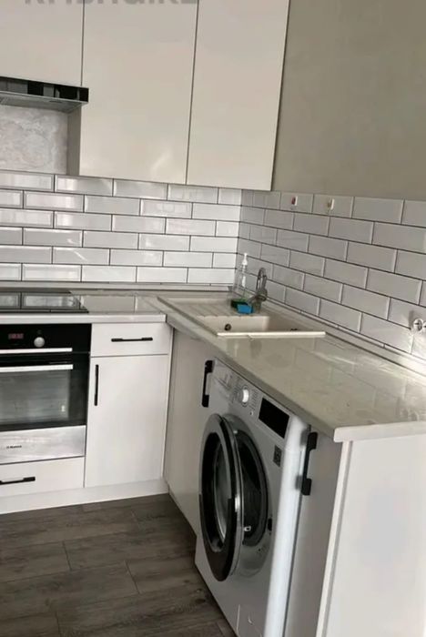 Продам евро2х комн кв ЖК Абылайхан 1