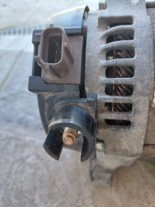 Alternator original Ford Cmax 2009 1.6 diesel  90Cp pentru piese