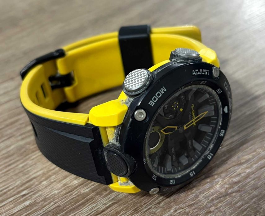 Часовник Casio G-Shock GA-2000-1A9ER