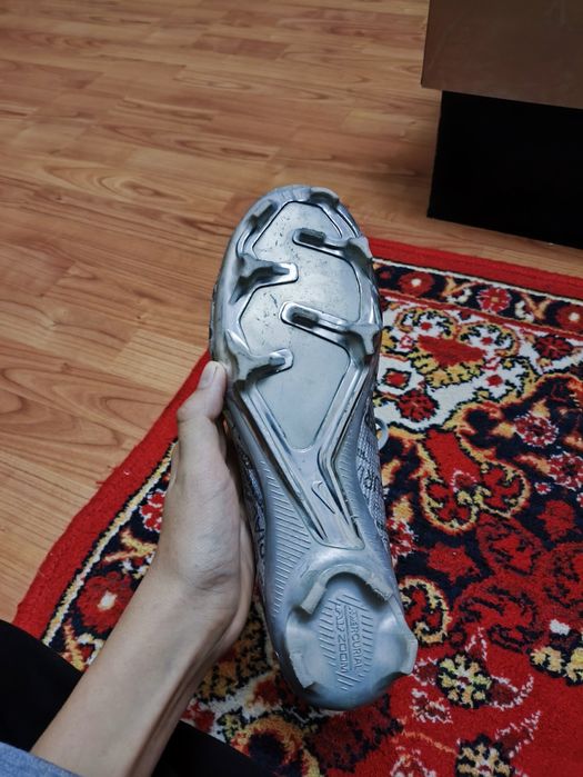 Бутсы новые насили 5 раз
