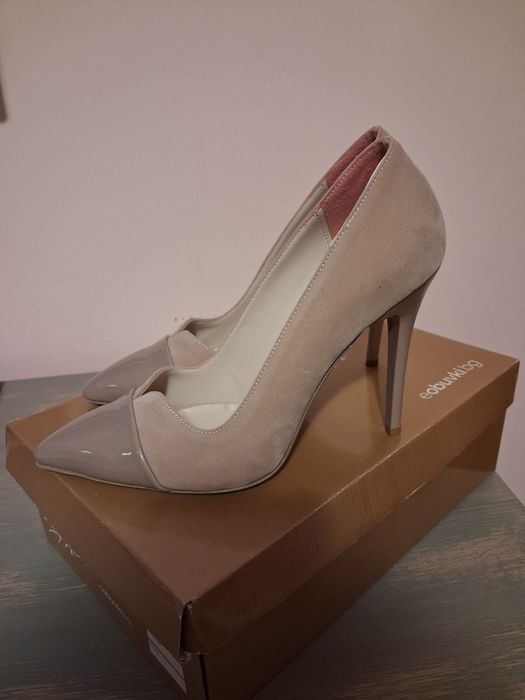 Бежави дамски обувки