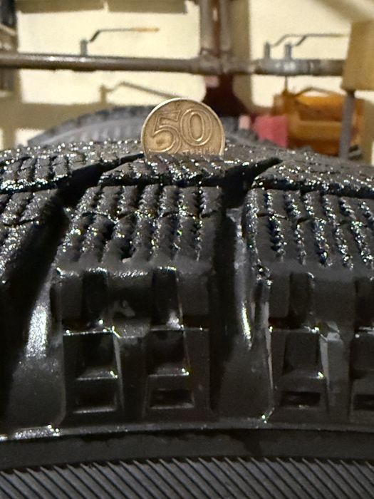 Шины зимние Bridgestone R17