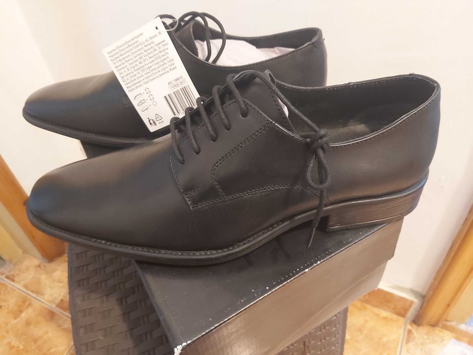 Pantofi din piele pt barbat masura 42 (produs NOU) Germania