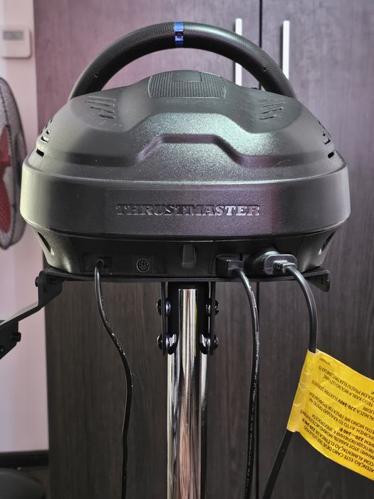 Volan Thrustmaster T300RS + Pedale T3PA + Suport volan