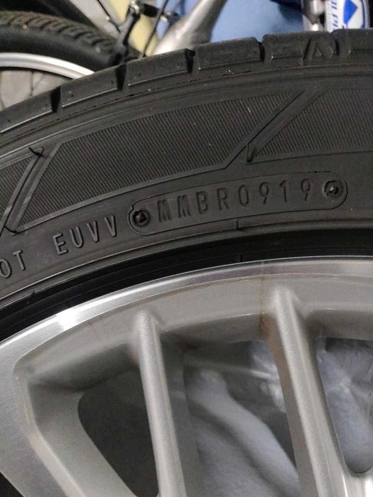 Anvelope vara DUNLOP SportMaxx Continental  235/45 R18 235 45 18