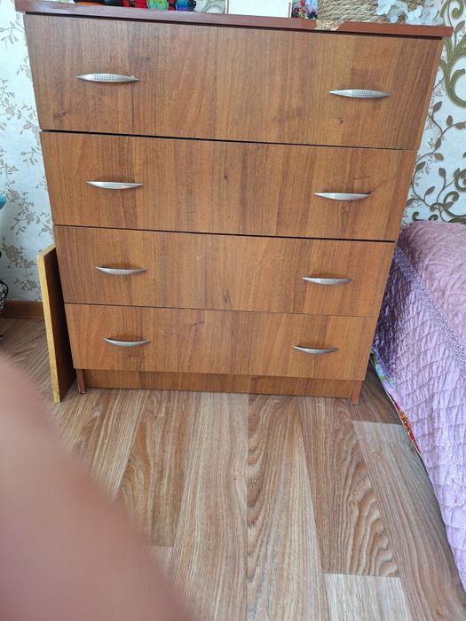 Продам Камод. Ореховый