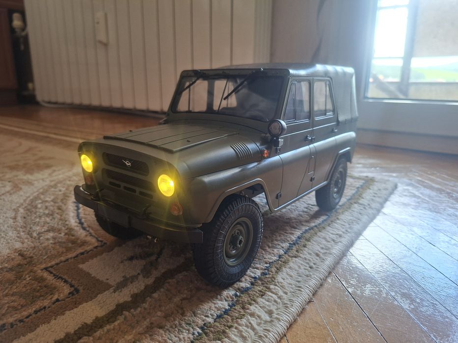 RC UAZ 469 1/12 спешно!!