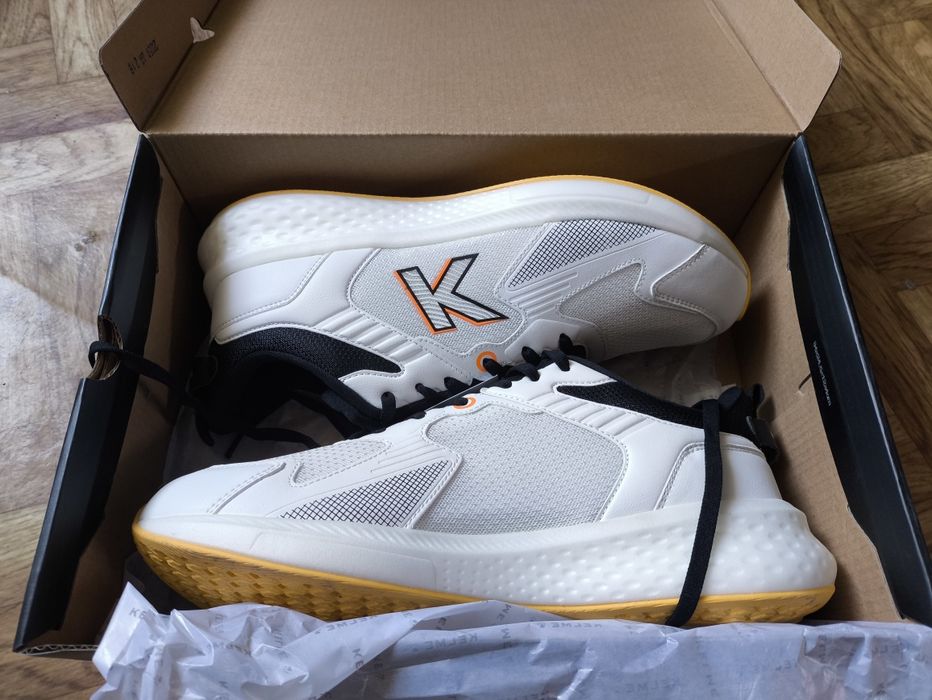 Новые кроссовки KELME 44рр