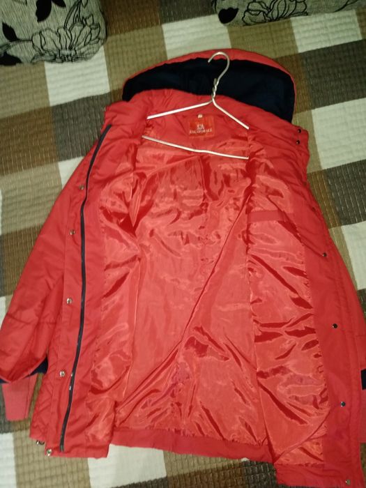 Продам куртку за 3500