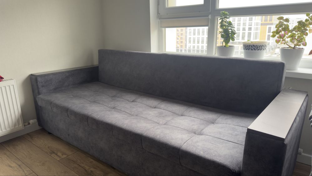 Диванчик гостинный