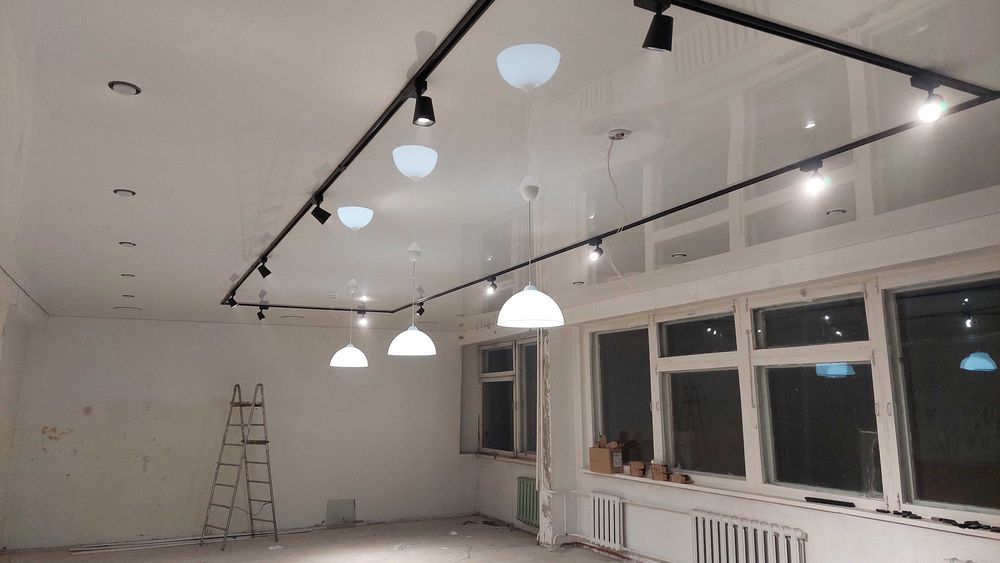 Натяжные потолки.