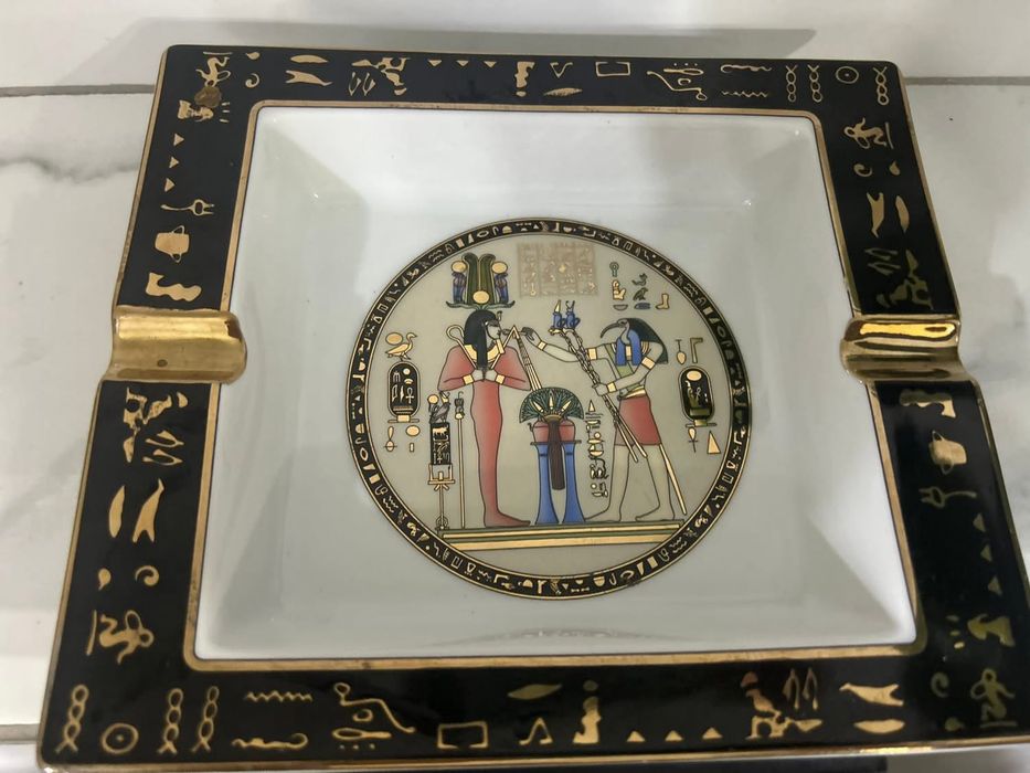 Великолепен пепелник антика