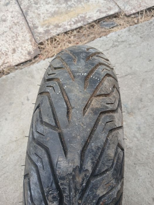 Гума за скутер 130/70/12.  Michelin