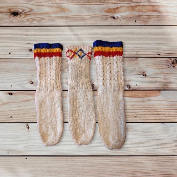 Ciorapi de lana, lucrati manual