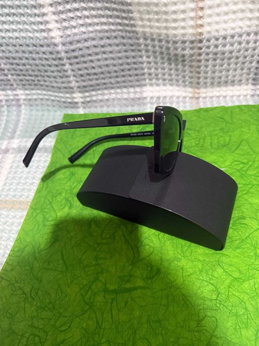 Ochelari de soare Prada !