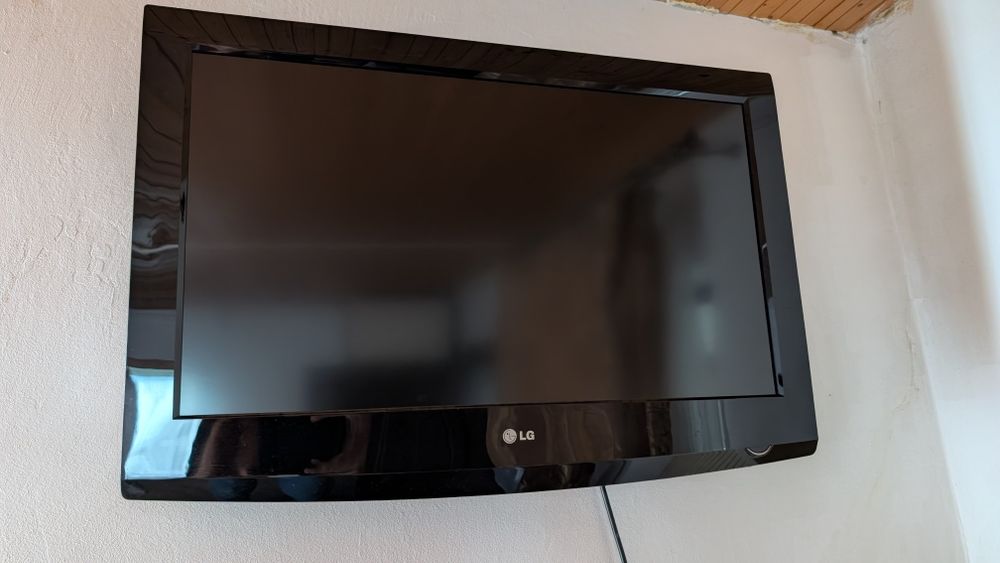 Televizor LG, LCD, fara telecomanda si cu defect