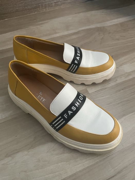 Продам женскую обувь