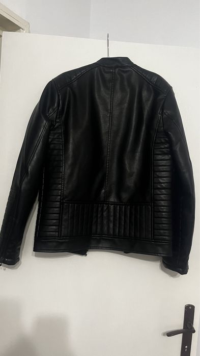 Jacheta imitati de piele