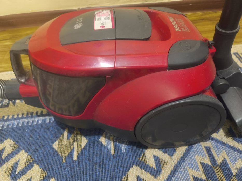 Пылесос LG 1600W