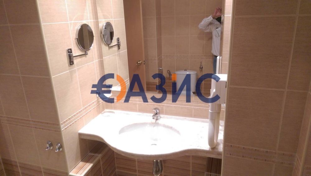 Продава се Двустаен апартамент в к.к. Слънчев бряг - 62 кв.м за 1226 €/кв.м - Снимка #7