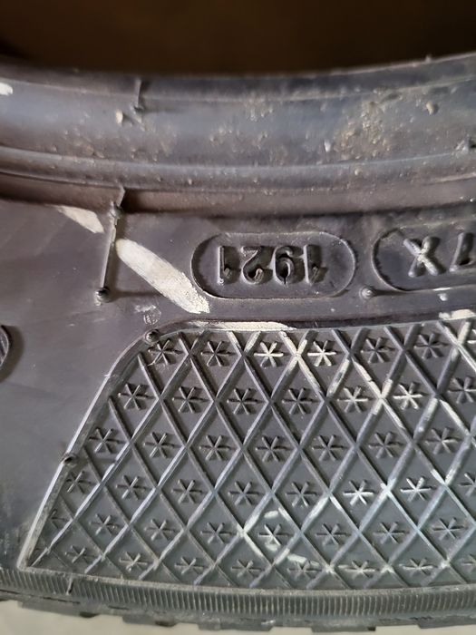 2 anvelope 235 55 R 17 Kleber iarna