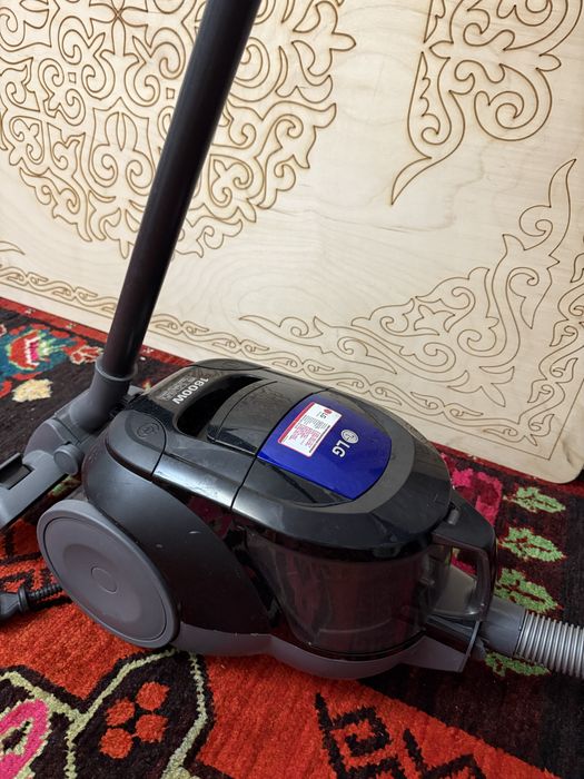 Продам пылесос LG