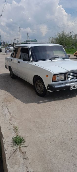 Vaz 07 sotiladi 2007yil