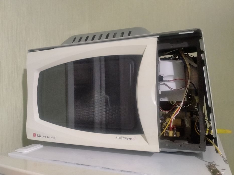 Микроволновка на запчасти